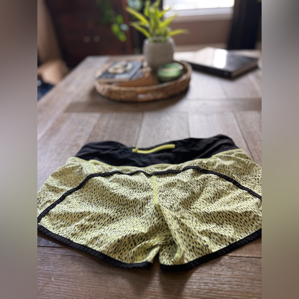 Black and Yellow Women's Lululemon Run Times Short 4” size 8